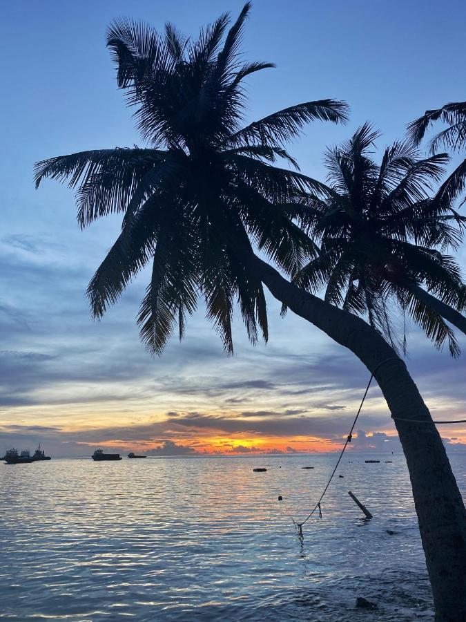 Hotel Ocean Breeze Maldives Thulusdhoo Zewnętrze zdjęcie
