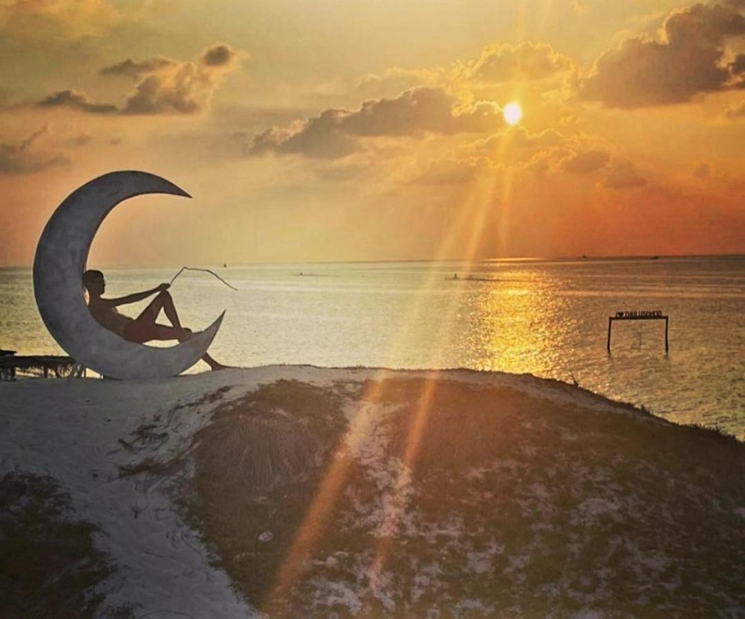 Hotel Ocean Breeze Maldives Thulusdhoo Zewnętrze zdjęcie